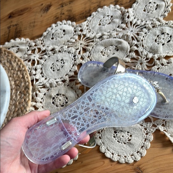 Jewel Badgley Mischka Gold and Silver Sandals with Chic Elegance - Picture 7 of 11